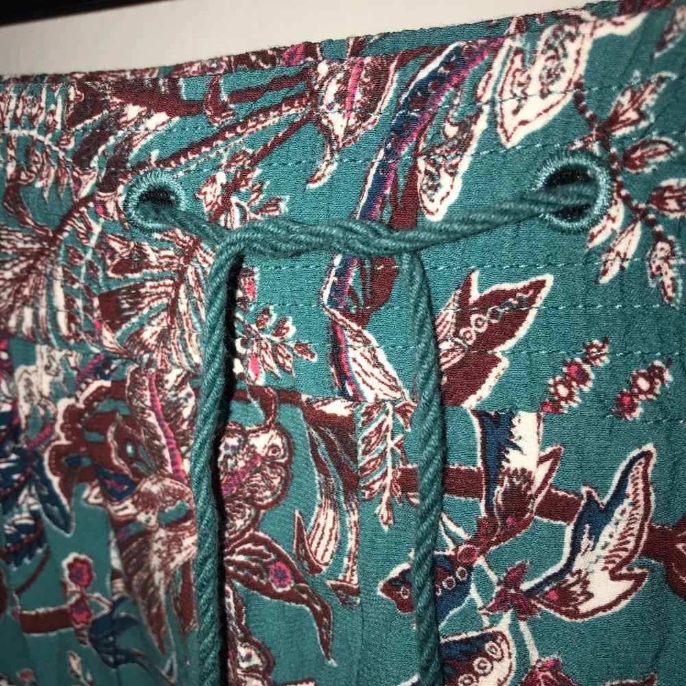 Ann Taylor Loft Green Patterned Flowy Shorts - XS - Picture 3 of 5